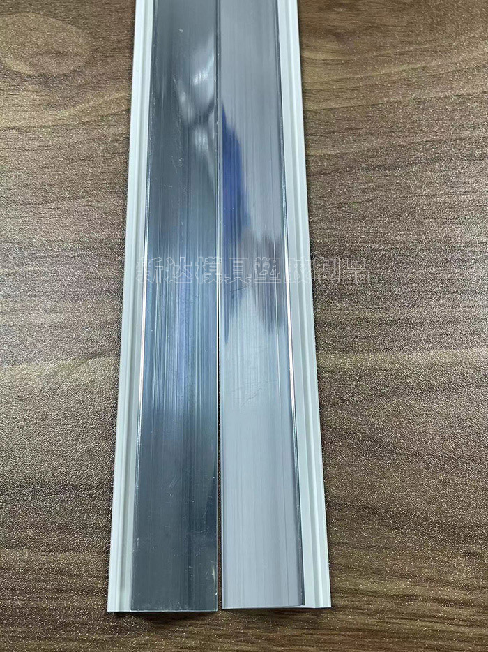 金银边条